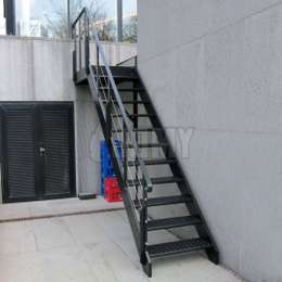 Outdoor metal stairs at an affordable price | Jomy.